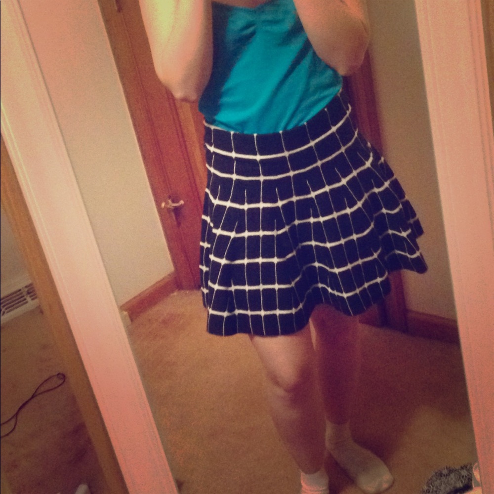 Women's skirt ,  black and white ,